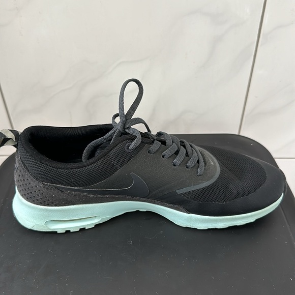 Nike Air Max Thea - Picture 8 of 11